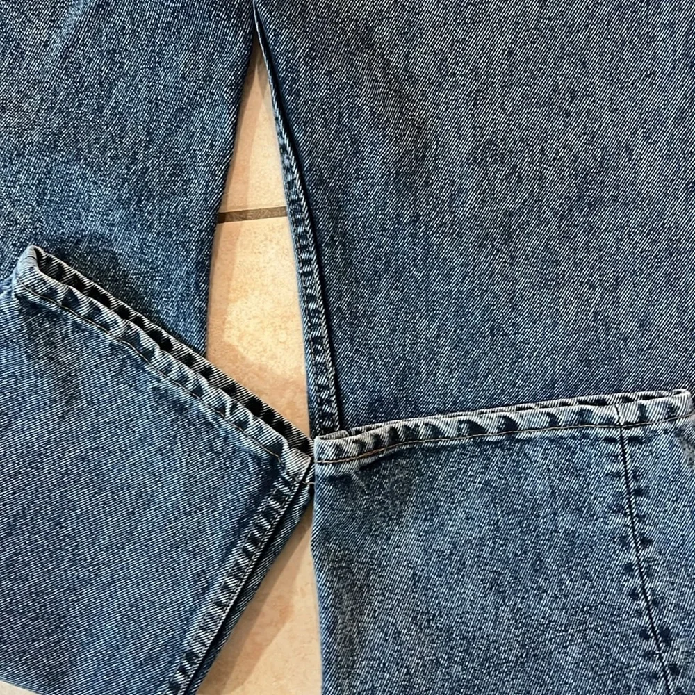 Vintage Levi's 501 Button Fly USA MADE Dark Blue Wash Jeans,‎ Sz 34 x 30